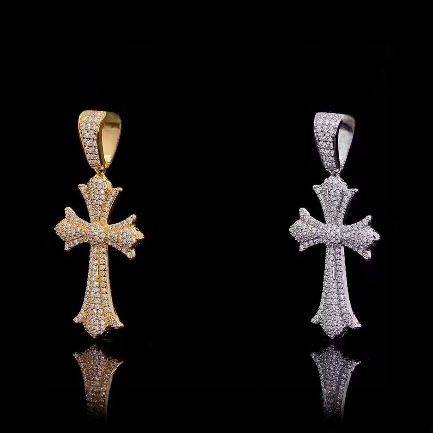 Ciondolo “Royal Cross” Argento 925 & VVS Moissanite