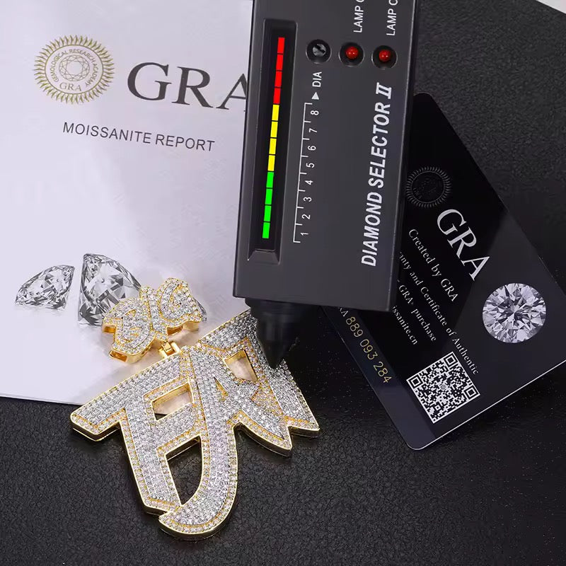 Ciondolo Custom “Dual Plate Lettering” Argento 925 & VVS Moissanite