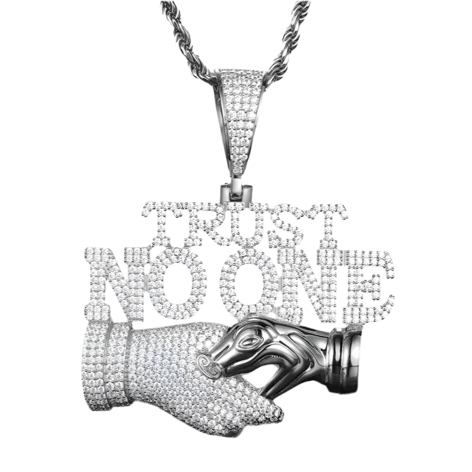 Ciondolo "Trust No One" Argento 925 & VVS Moissanite / Zirconi