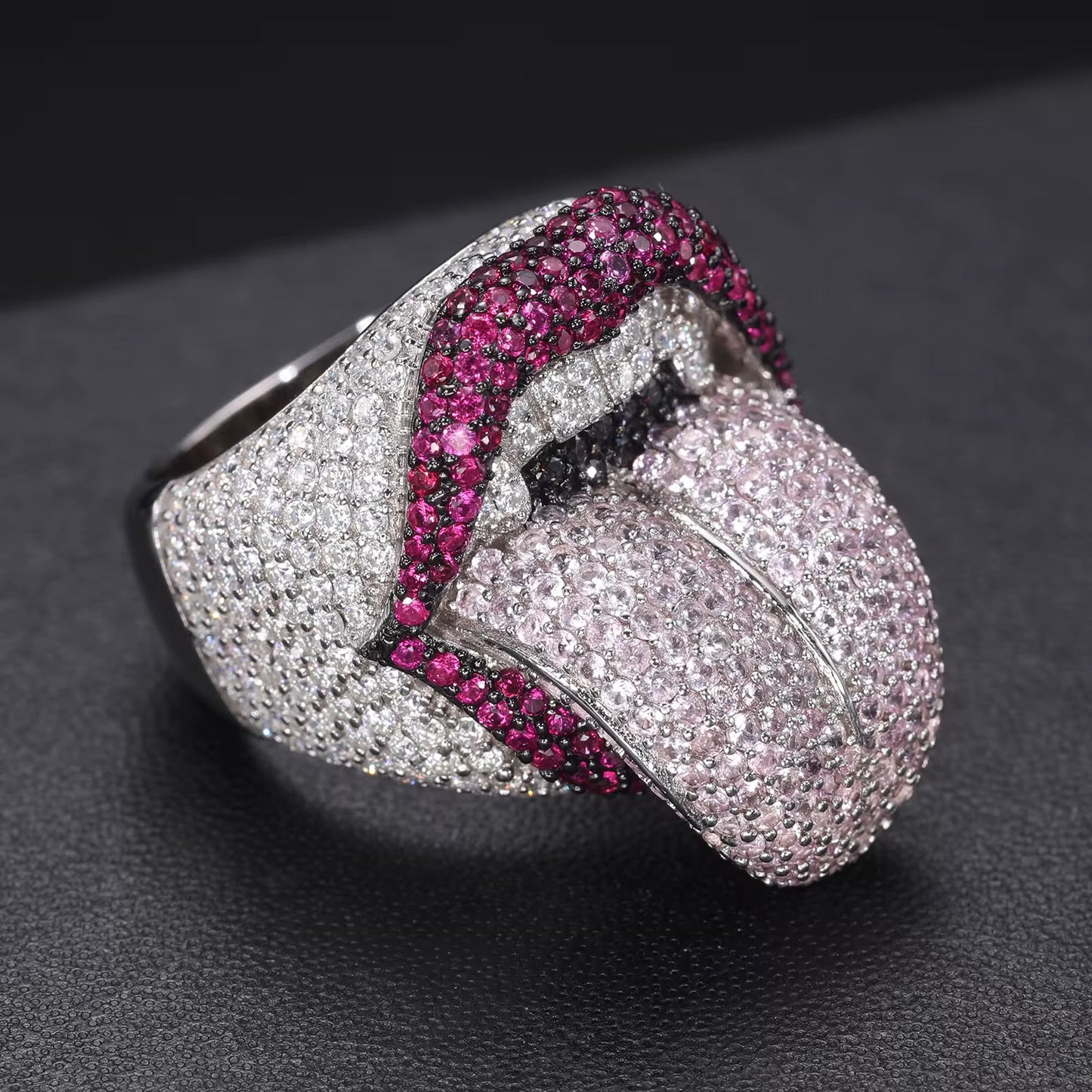 Anello “Icy Tongue” Argento 925 & VVS Moissanite